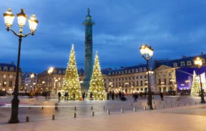 La plaza Vendôme (Place Vendôme) , Paris, en Navidad